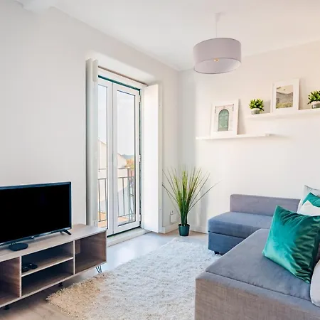 Mbird Lapa River View Duplex * Лісабон